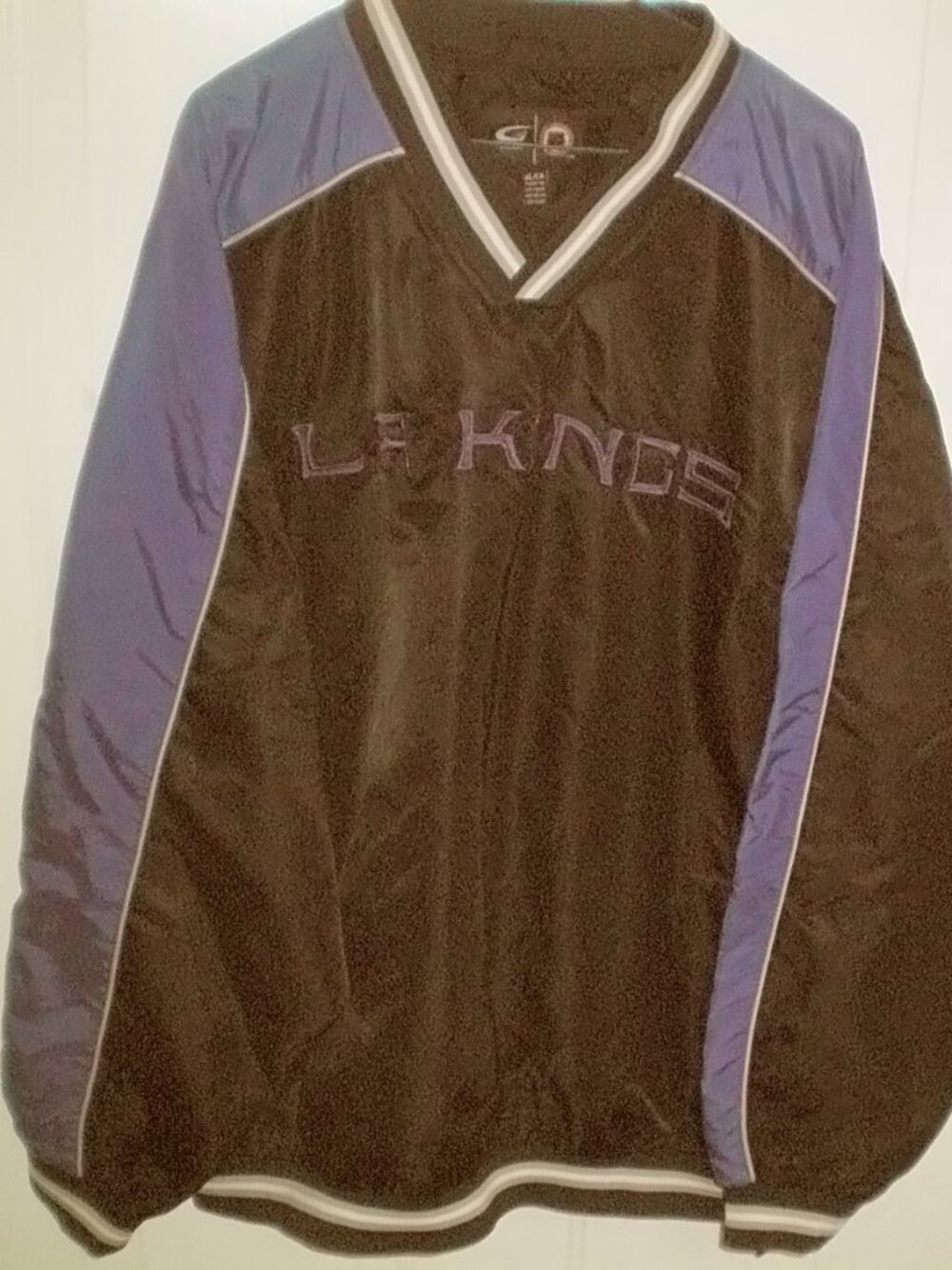 LA Kings V Neck Windbreaker Size XL plus Bonus